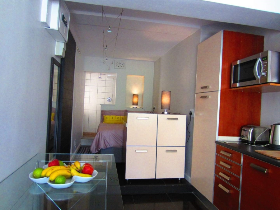 To Let 1 Bedroom Property for Rent in Vredehoek Western Cape